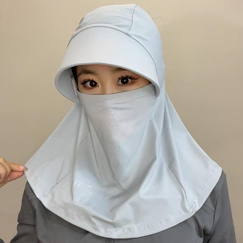 Andningsbar helmask med hål för hästsvans