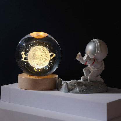 🥳2026 HOT SALE🥳💞50 000+ SÅLDA!💫🌌 Ta med galaxen in i ditt rum. 3D-kristallkula nattlampa – 50 % RABATT! ✨🌙