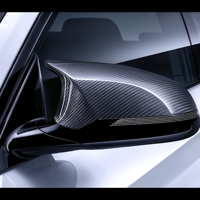🇸🇪✨ "PROFESJONELT UTSEENDE FOR HJEMMEREPARASJONER! 🚗💎 5D karbonfiberfilm med luftløs teknologi – Gi bilen din en dyp dimensjonal glans uten verkstedkostnader" 🔥🔧