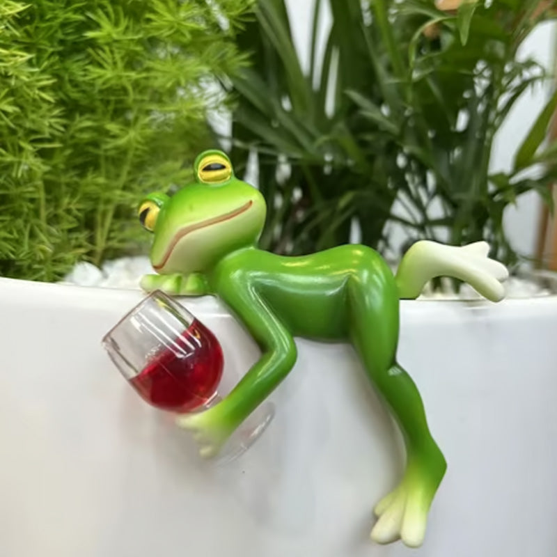 🧚♀️ Skognissefigurer – velg oss! 🐸 Håndlagde froskefigurer i bjørk 🌱 100 % biologisk nedbrytbart materiale ➡️