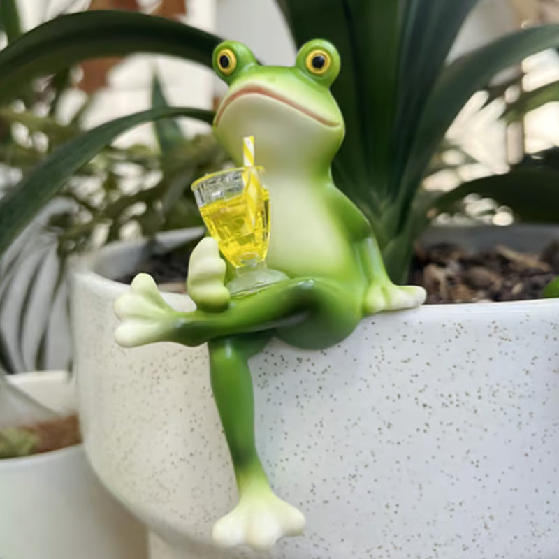 🧚♀️ Skognissefigurer – velg oss! 🐸 Håndlagde froskefigurer i bjørk 🌱 100 % biologisk nedbrytbart materiale ➡️