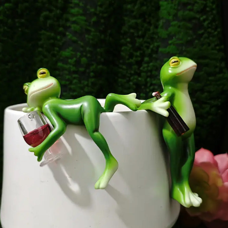 🧚♀️ Skognissefigurer – velg oss! 🐸 Håndlagde froskefigurer i bjørk 🌱 100 % biologisk nedbrytbart materiale ➡️