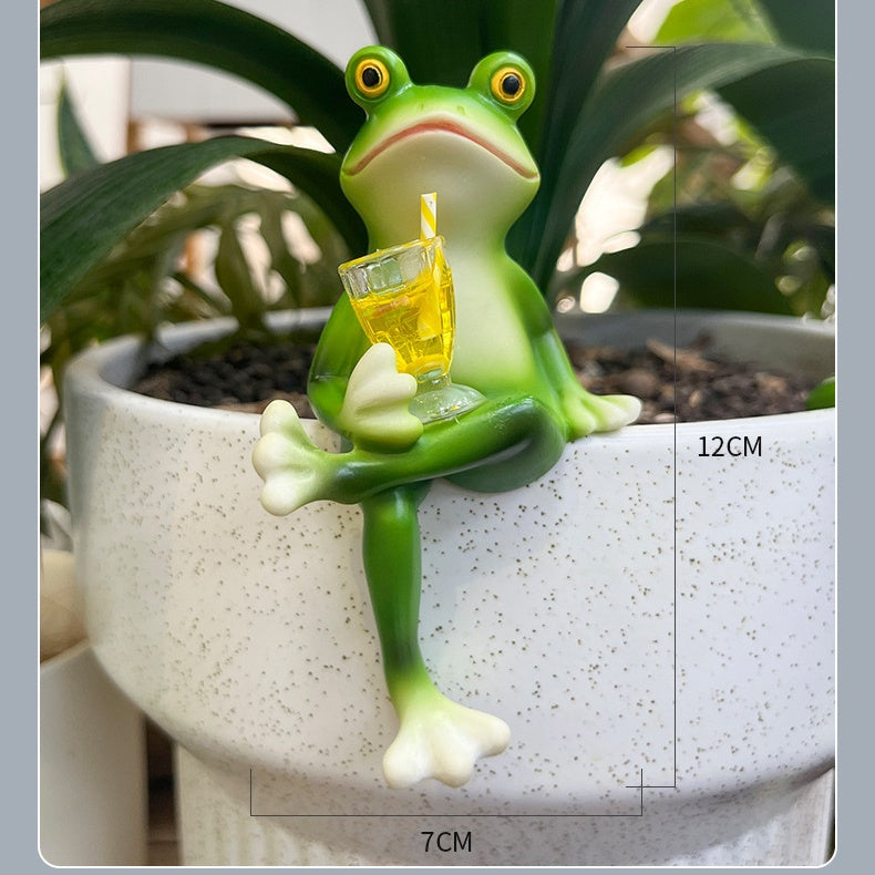 🧚♀️ Skognissefigurer – velg oss! 🐸 Håndlagde froskefigurer i bjørk 🌱 100 % biologisk nedbrytbart materiale ➡️