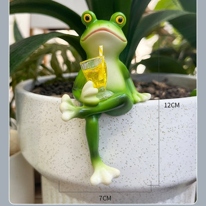 🧚♀️ Skognissefigurer – velg oss! 🐸 Håndlagde froskefigurer i bjørk 🌱 100 % biologisk nedbrytbart materiale ➡️