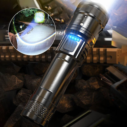📢📢Zoombara ficklampa med 7500 lumen 🔦🏔️ Vattentät IPX7, laddningsbar via USB-C och med powerbank-funktion☀️
