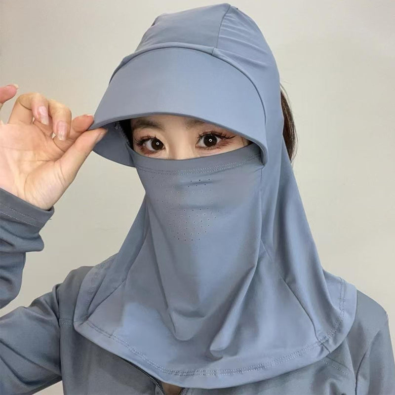 Andningsbar helmask med hål för hästsvans