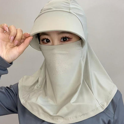 Andningsbar helmask med hål för hästsvans