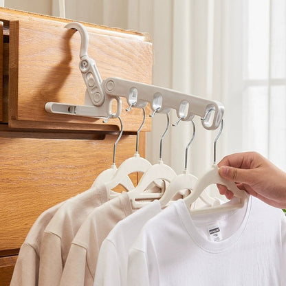 🧳 Köp 1 få 1 Gratis! 👔 Hopfällbar klädhängare – praktisk för resor, små utrymmen & smart förvaring – perfekt för hotell och hemmet 🏠